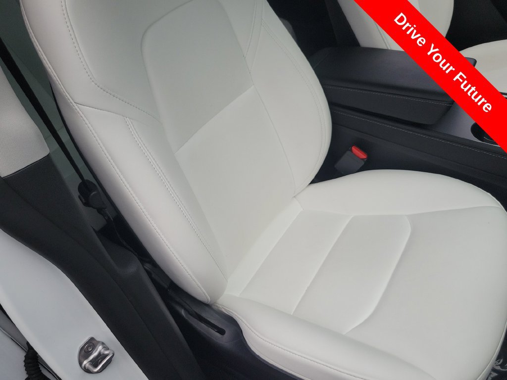 Used 2022 Tesla Model Y Long Range AWD/4WD image 16