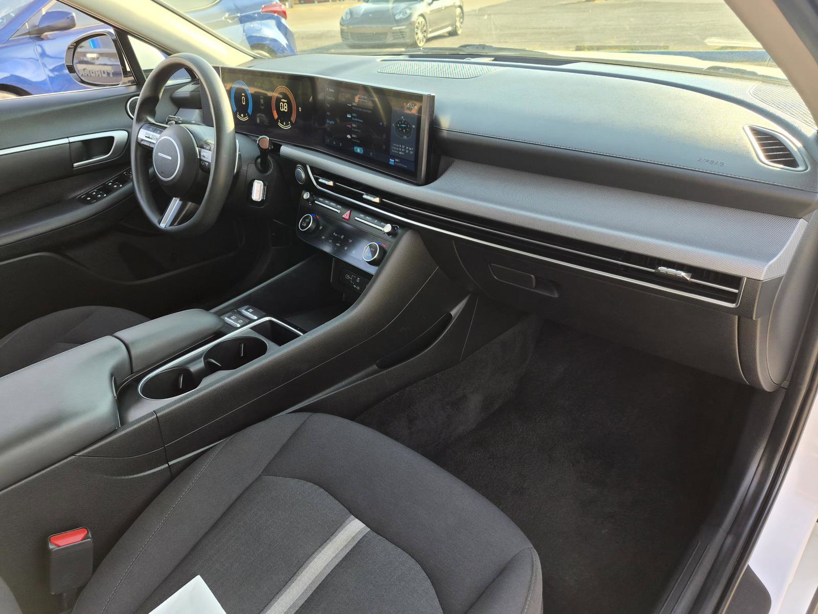 Used 2025 Hyundai Sonata SEL FWD image 8