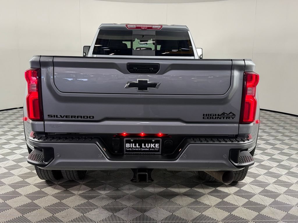 Used 2024 Chevrolet Silverado 3500 High Country w/ Technology Package AWD/4WD image 9