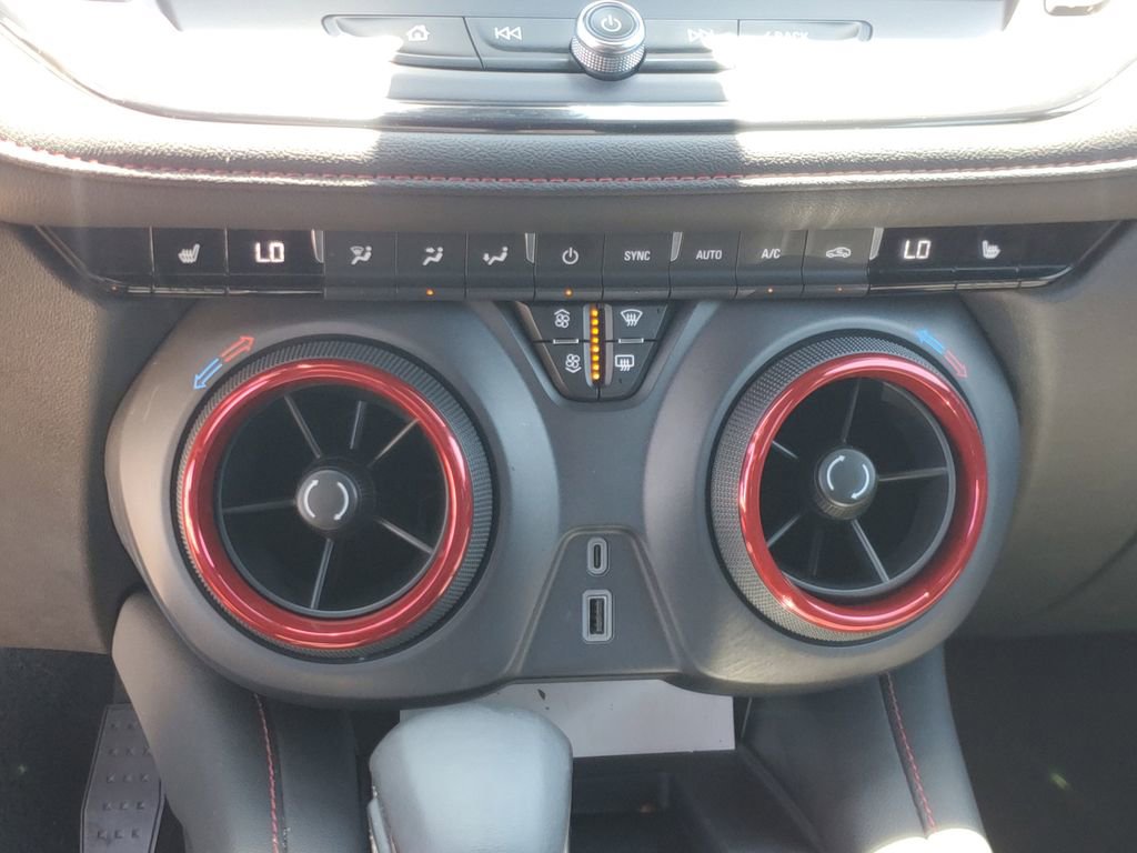 Used 2025 Chevrolet Blazer RS AWD/4WD image 27