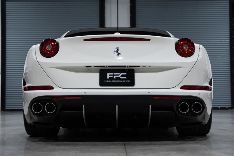 Used 2016 Ferrari California T RWD image 76