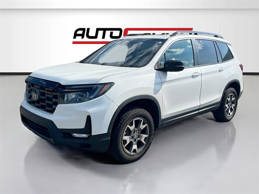 Used 2023 Honda Passport TrailSport image 3