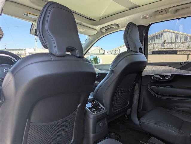 Used 2024 Volvo XC90 T8 Ultimate w/ Lounge Package image 25