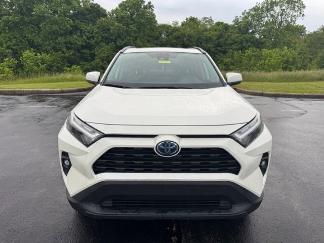 Used 2022 Toyota RAV4 XLE Premium AWD/4WD image 8