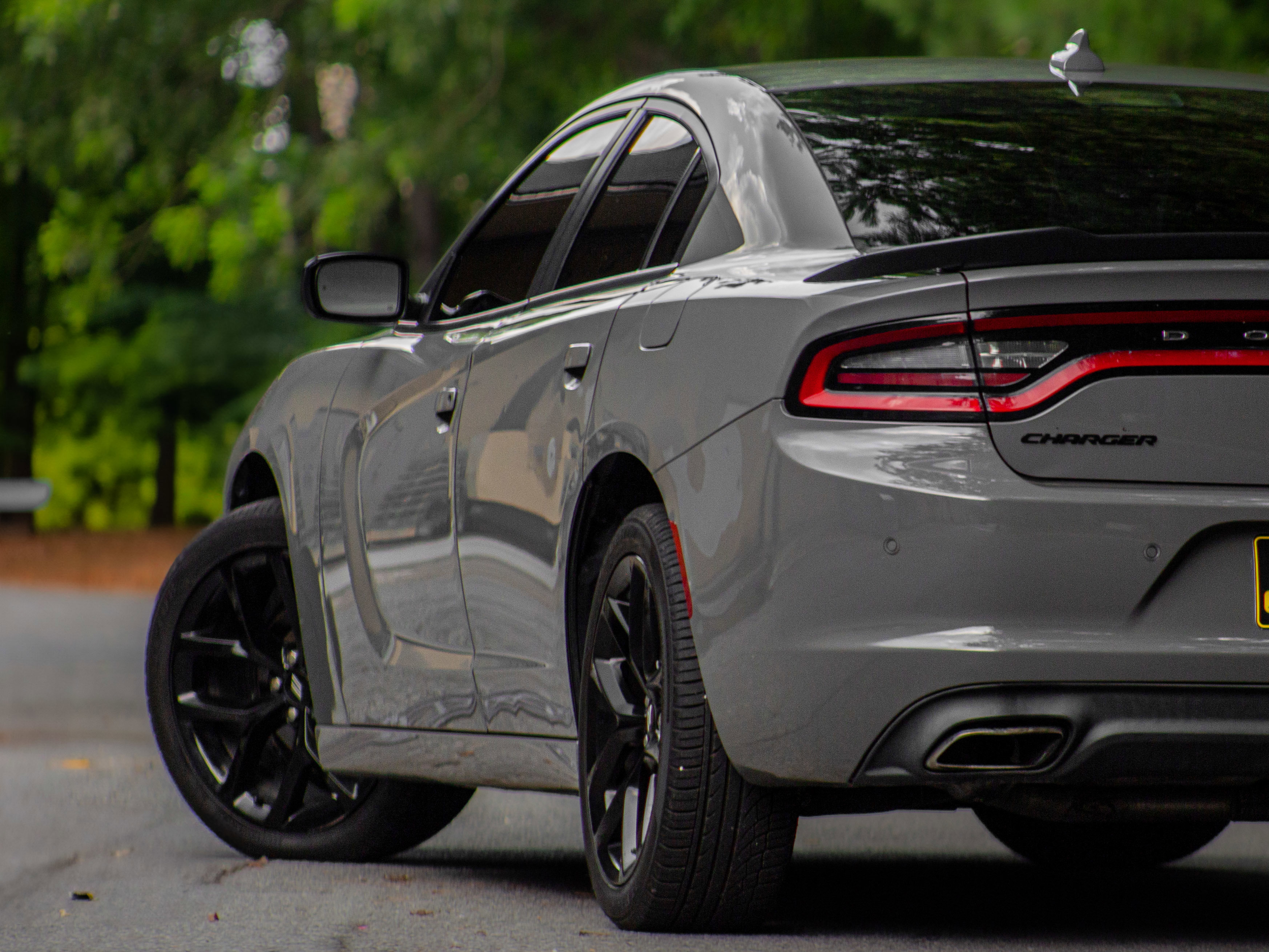Used 2019 Dodge Charger SXT image 31