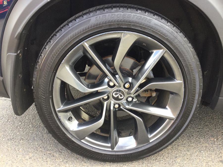 Used 2019 INFINITI QX50 Essential w/ Sensory Package image 29