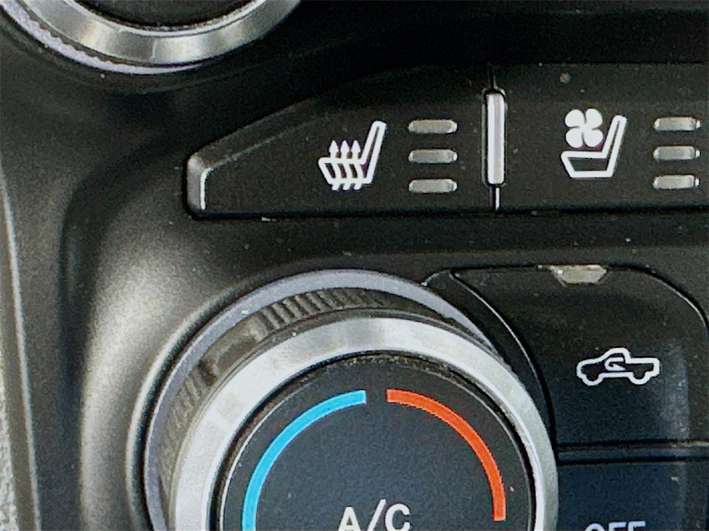 Used 2019 RAM 1500 Laramie image 19