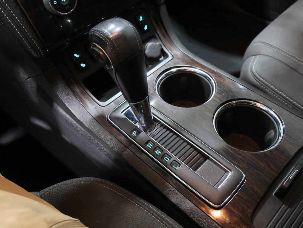 Used 2016 Chevrolet Traverse LT w/ Style and Technology Package image 25