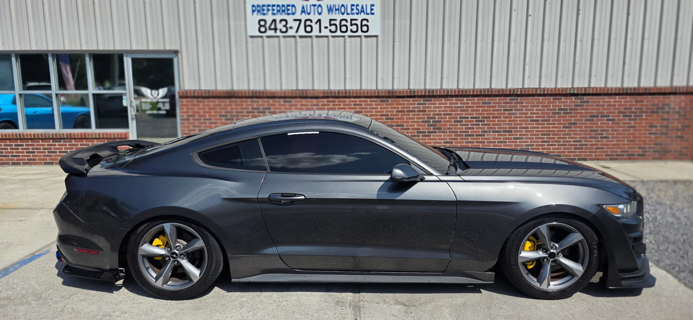 Used 2016 Ford Mustang Coupe w/ Equipment Group 051A RWD image 4