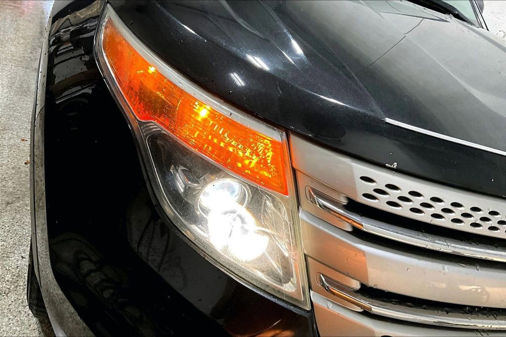 Used 2014 Ford Explorer XLT w/ Equipment Group 202A image 30