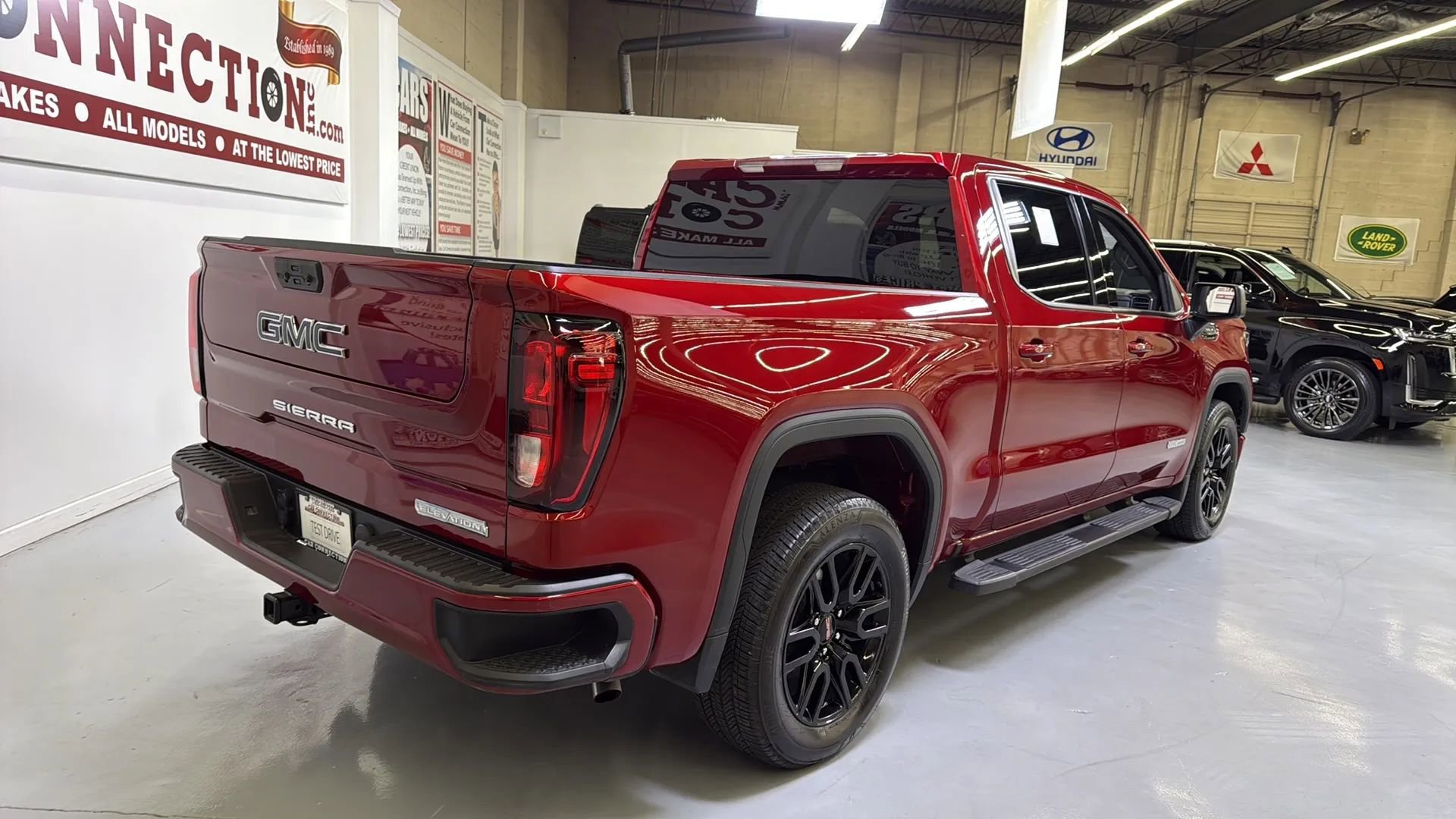 Used 2024 GMC Sierra 1500 Elevation w/ LPO, Elevation Black Package image 10