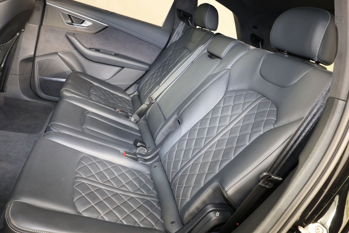 Used 2023 Audi SQ7 Prestige AWD/4WD image 11