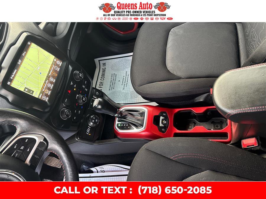 Used 2021 Jeep Renegade Trailhawk image 17