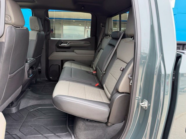 Used 2025 Chevrolet Silverado 1500 ZR2 w/ Technology Package AWD/4WD image 30