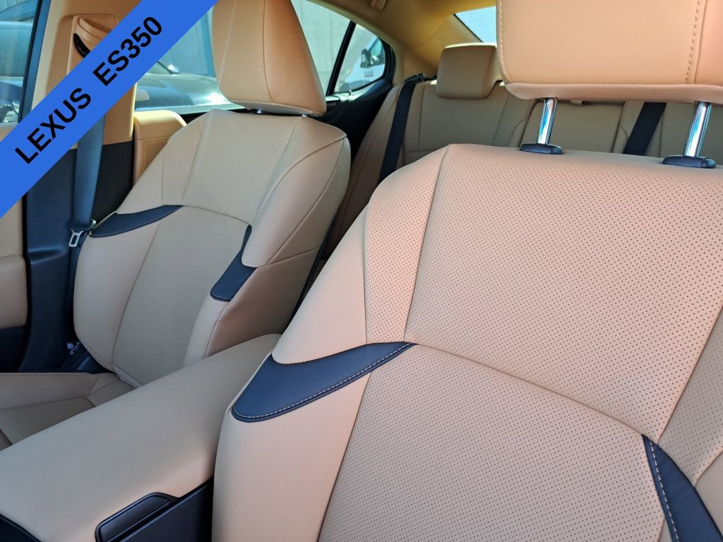 Used 2025 Lexus ES 350 w/ Premium Package image 18
