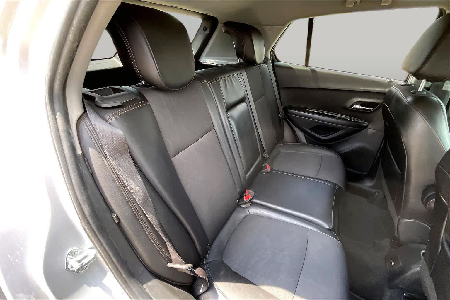 Used 2022 Chevrolet Trax LT AWD/4WD image 19