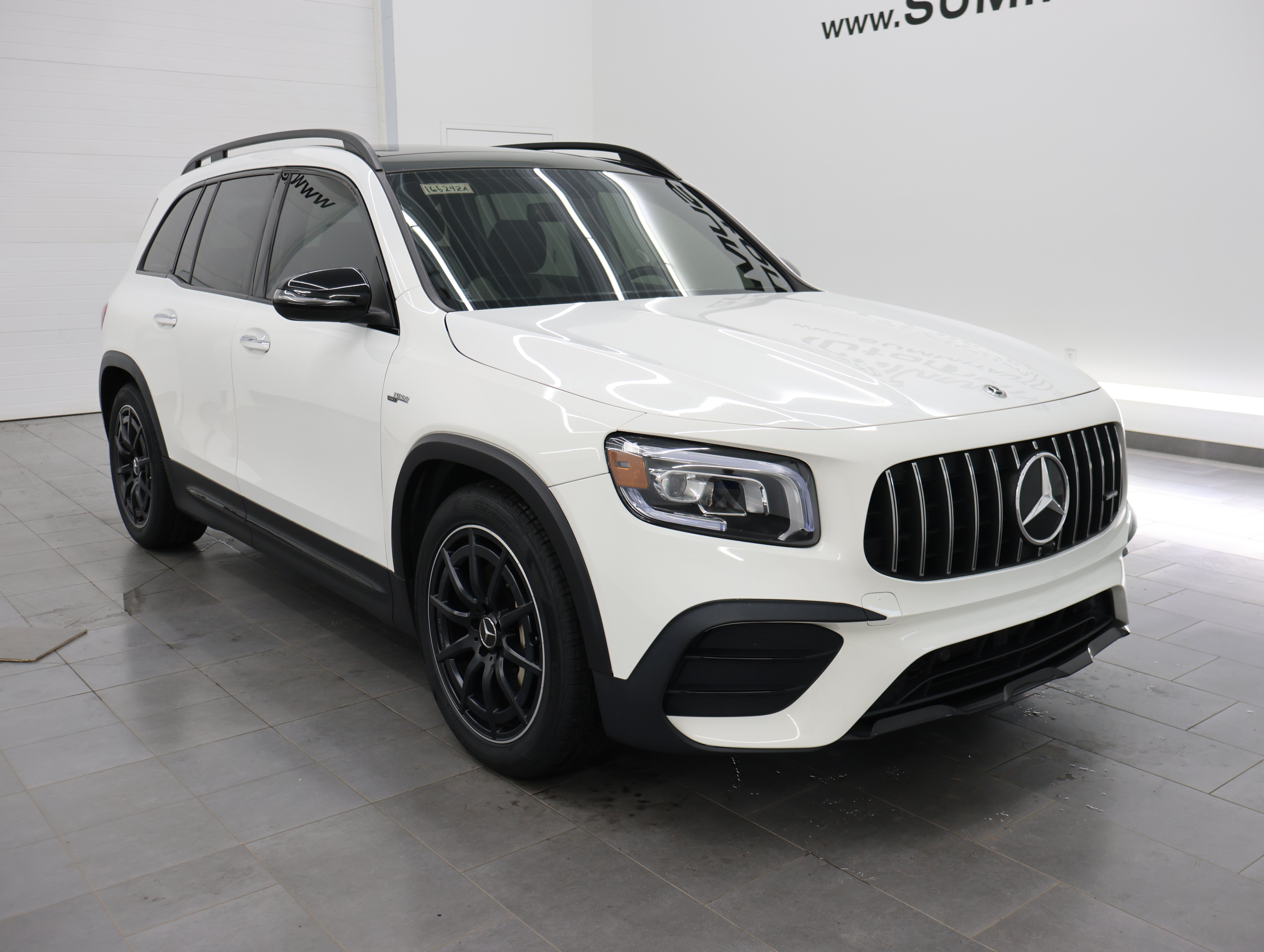 Used 2022 Mercedes-Benz GLB 35 AMG 4MATIC image 2