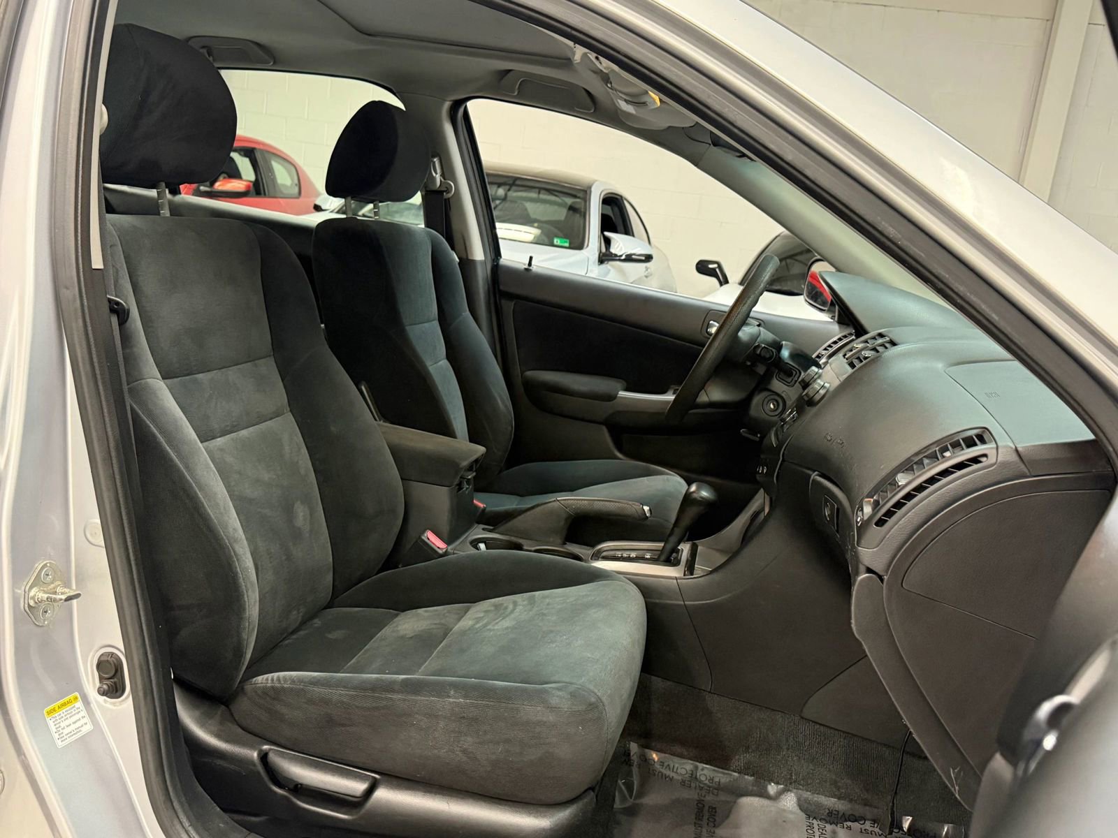 Used 2004 Honda Accord EX image 23