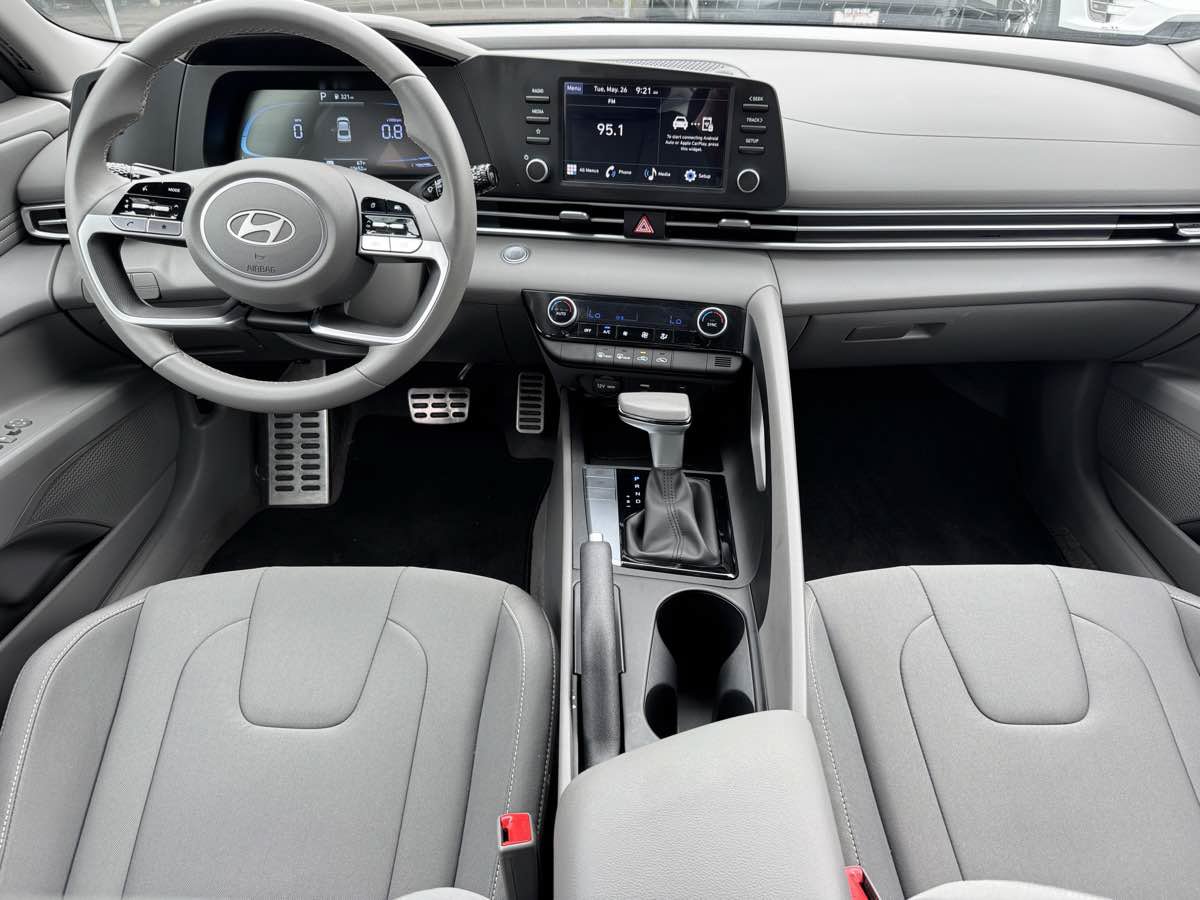 Used 2026 Hyundai Elantra Sport FWD image 16
