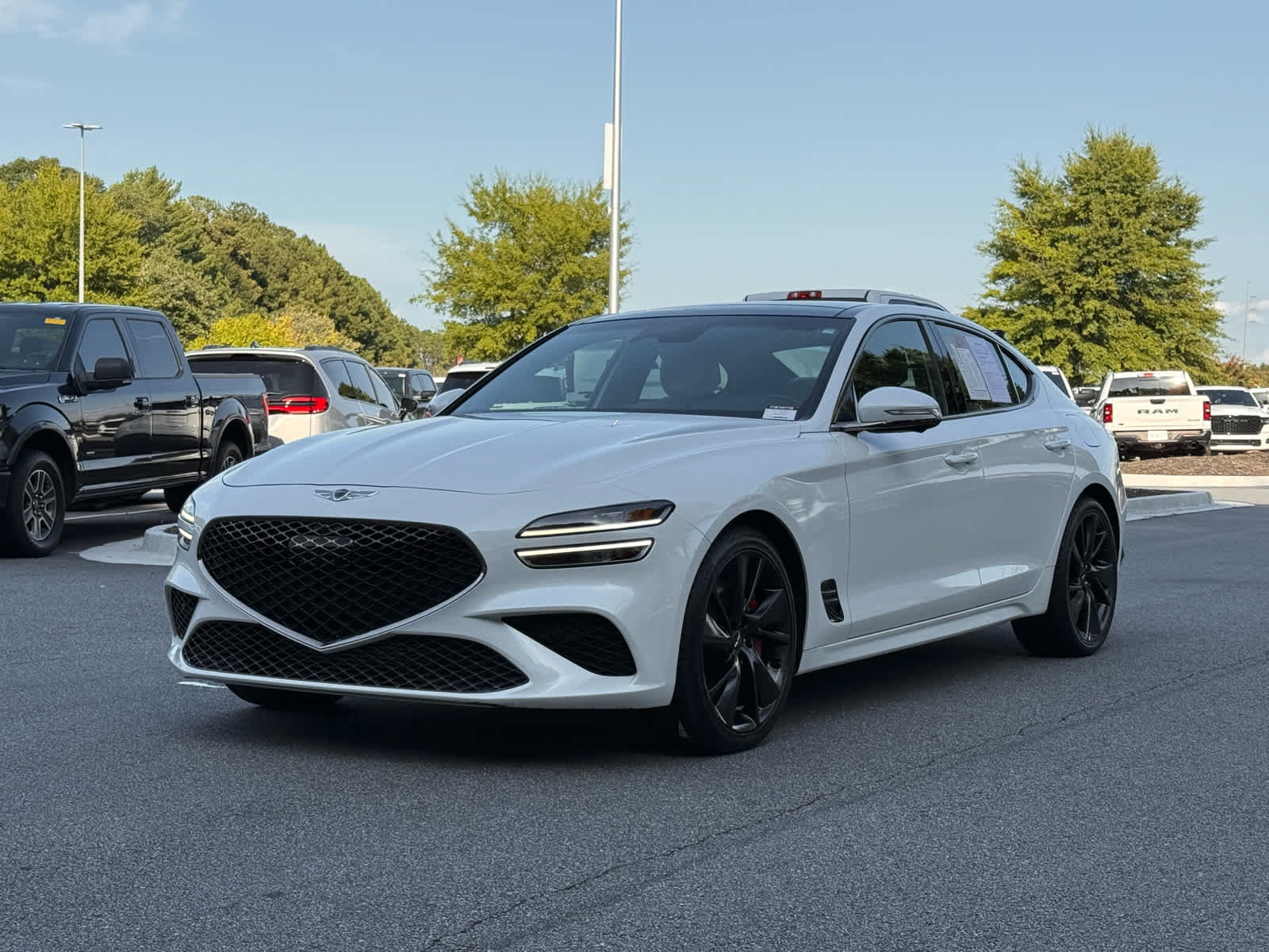 Used 2022 Genesis G70 3.3T RWD image 1