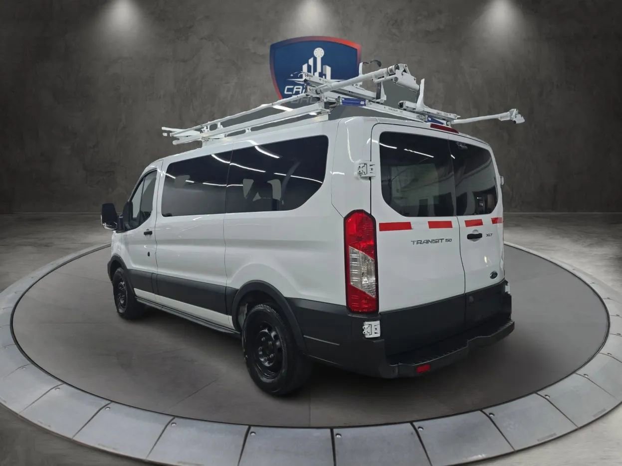 Used 2017 Ford Transit 150 XLT image 3
