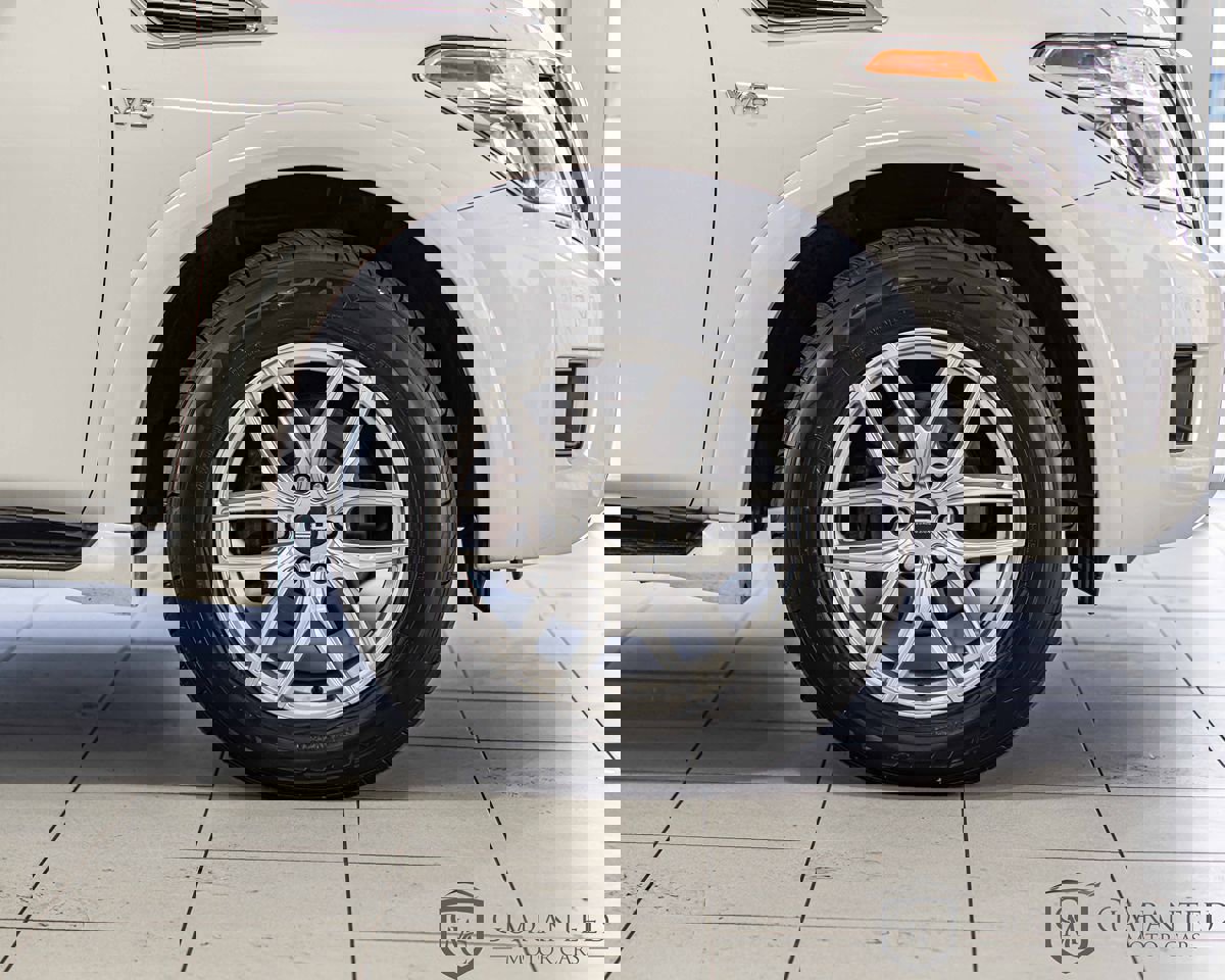 Used 2019 Nissan Armada Platinum image 12