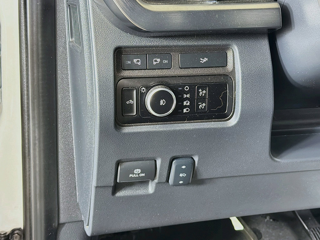 Used 2024 Ford F250 Lariat w/ Lariat Ultimate Package AWD/4WD image 36