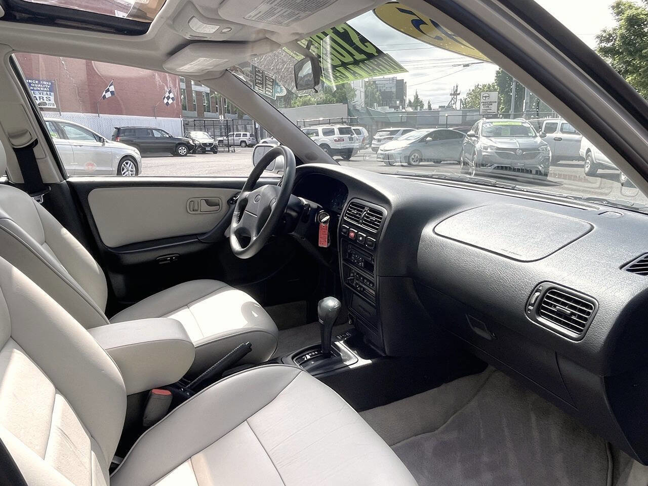 Used 1995 INFINITI G20 FWD image 19