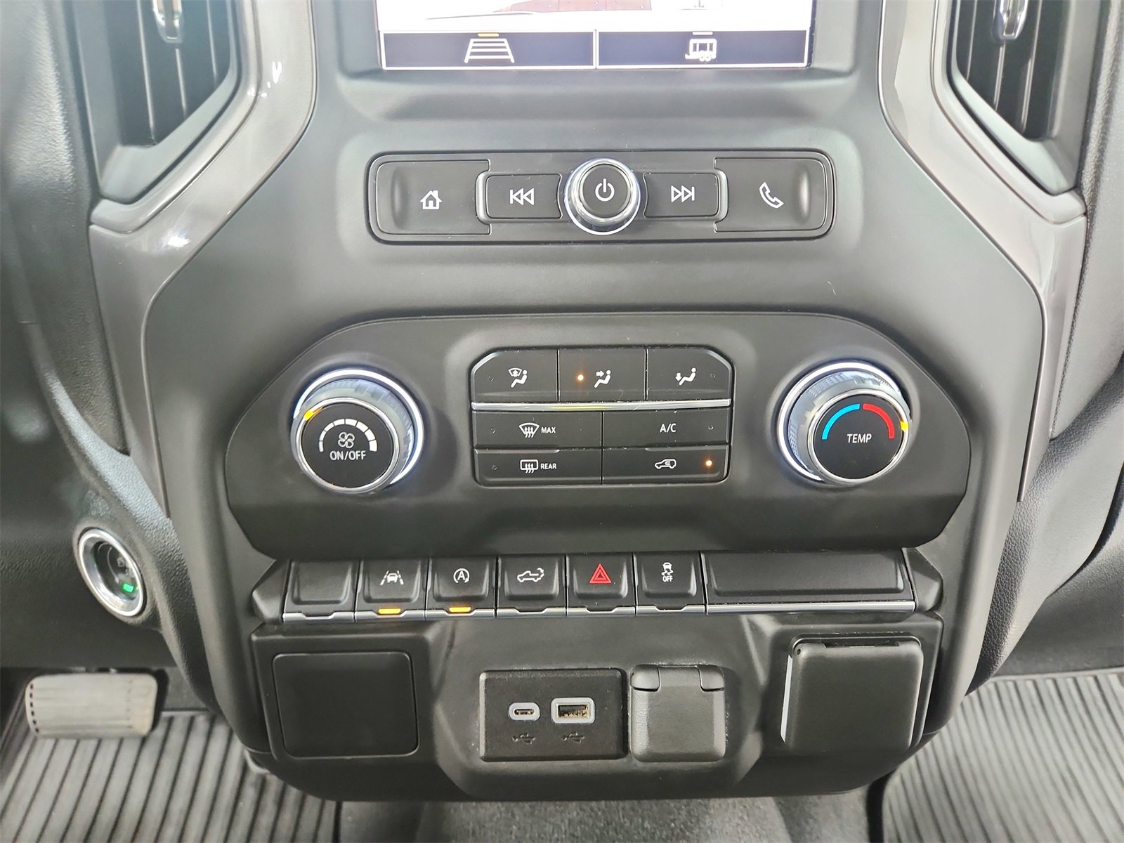 Used 2024 Chevrolet Silverado 1500 Custom image 27