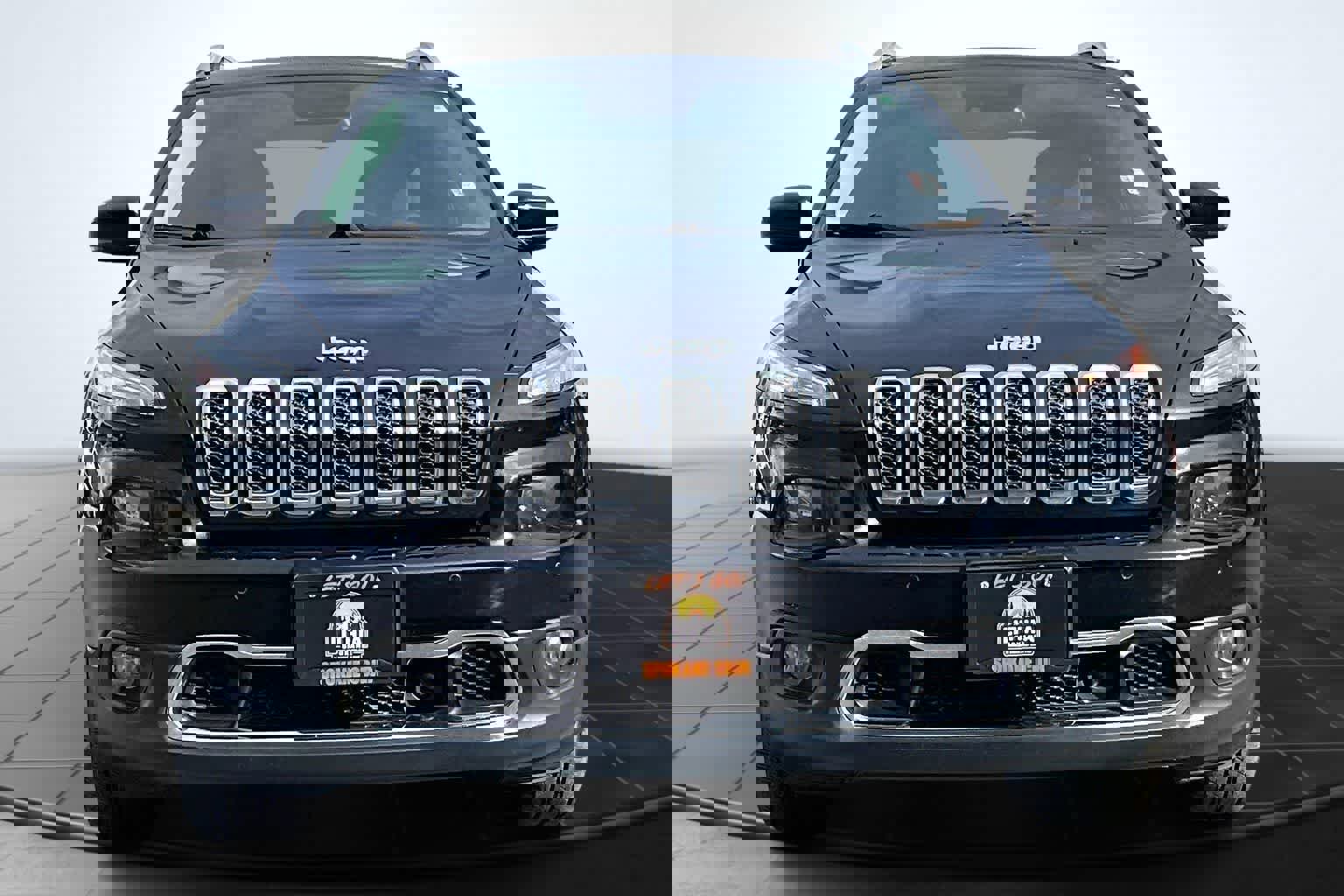 Used 2015 Jeep Cherokee Limited w/ Luxury Group image 6