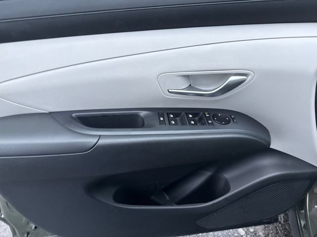 Certified 2025 Hyundai Tucson SEL FWD image 9