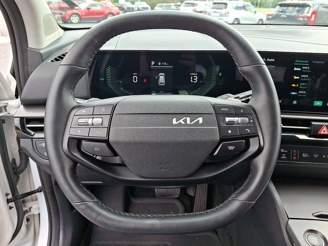 Used 2026 Kia Sportage EX AWD/4WD image 18