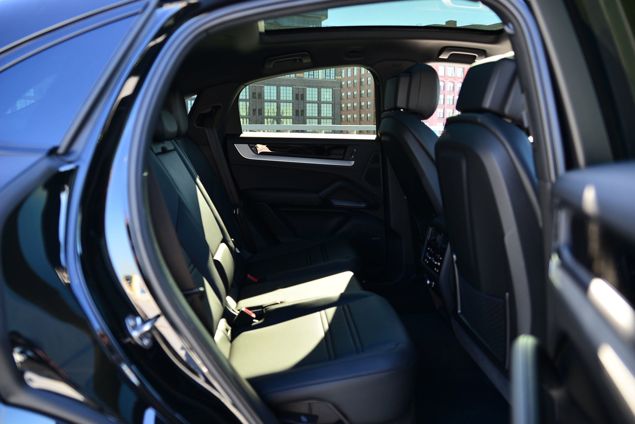 Certified 2026 Porsche Cayenne Coupe image 25