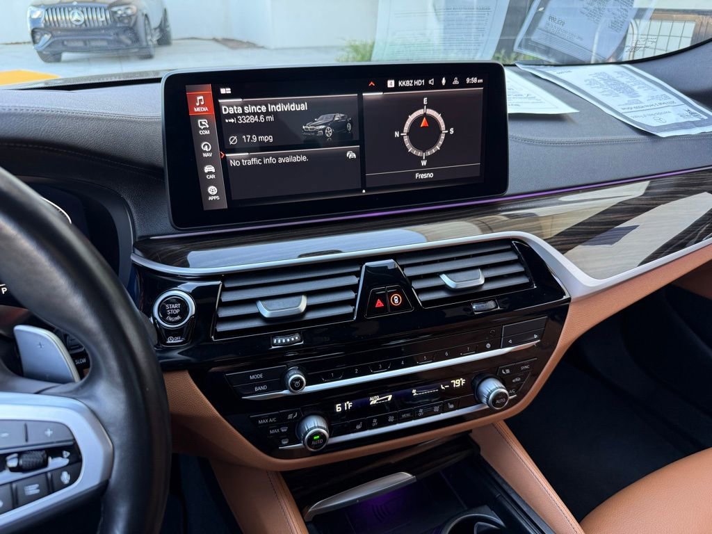 Used 2022 BMW M550i xDrive w/ Premium Package image 22