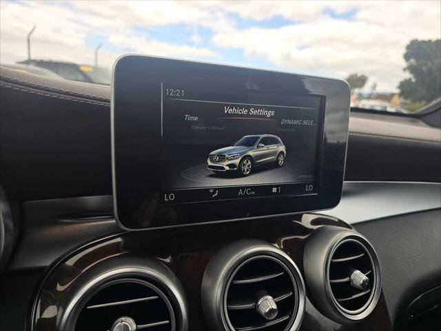 Used 2018 Mercedes-Benz GLC 300 4MATIC image 28