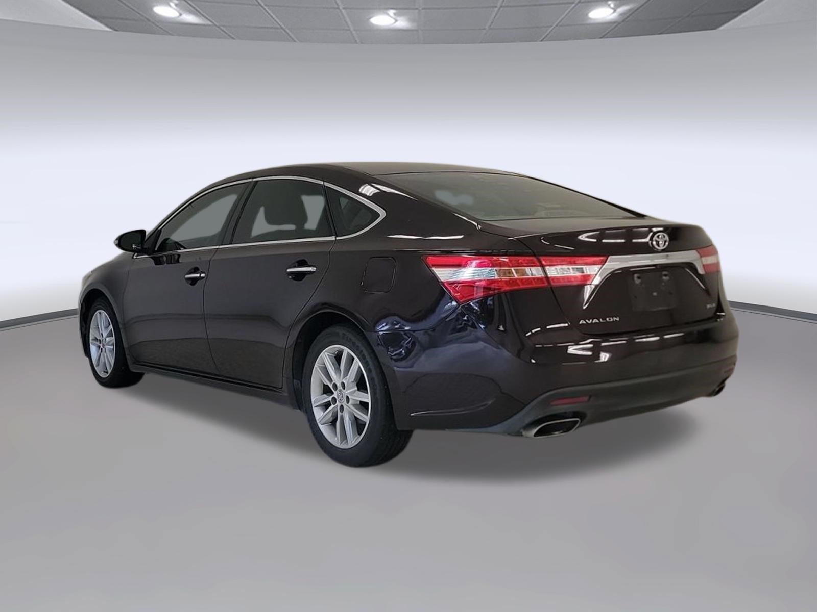 Used 2014 Toyota Avalon XLE FWD image 3