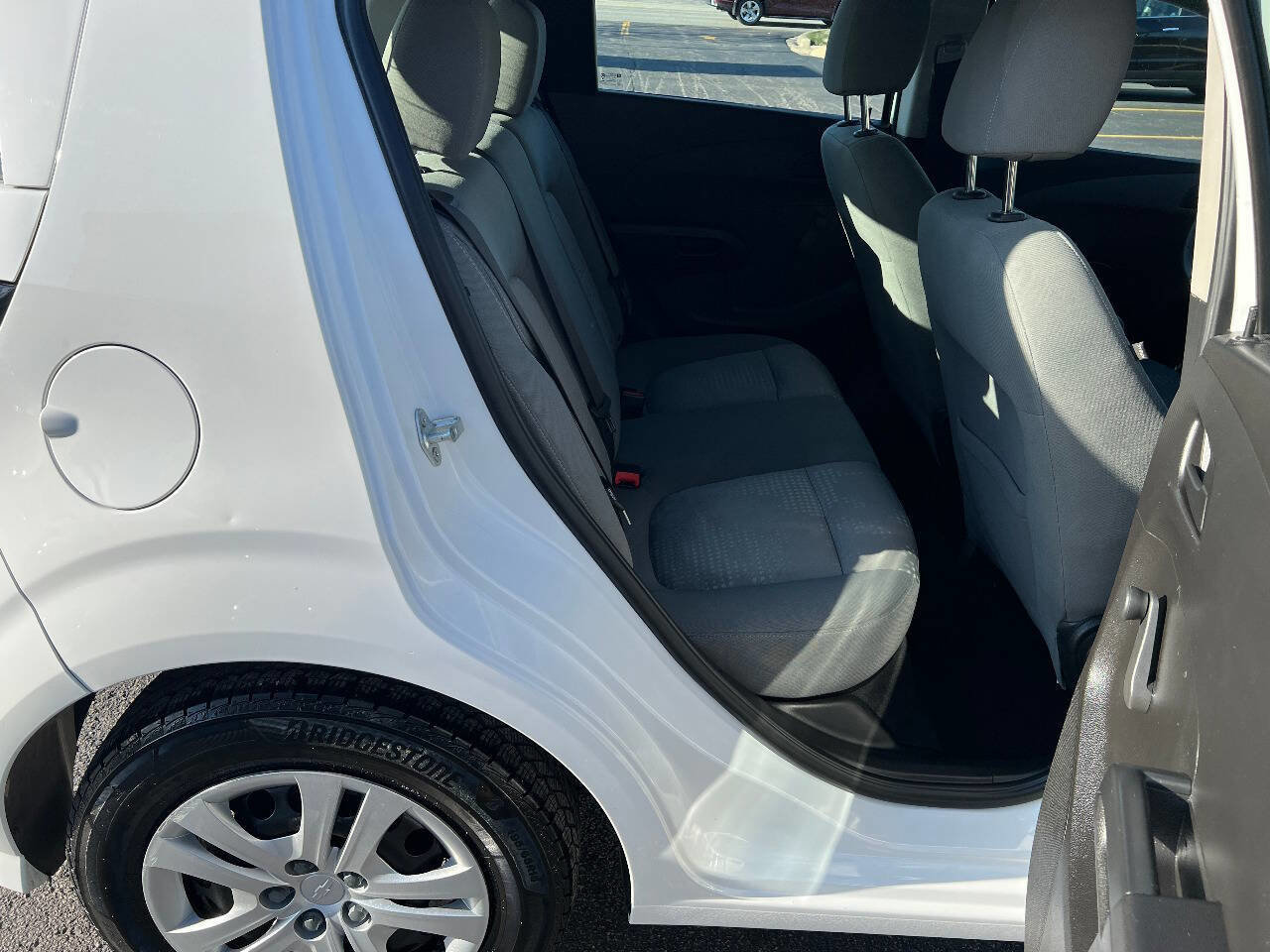 Used 2017 Chevrolet Sonic LT image 22