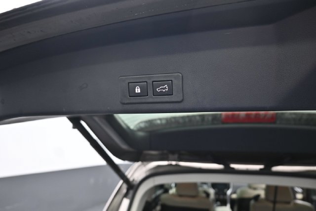 Used 2021 Subaru Ascent Limited w/ Technology Package AWD/4WD image 8