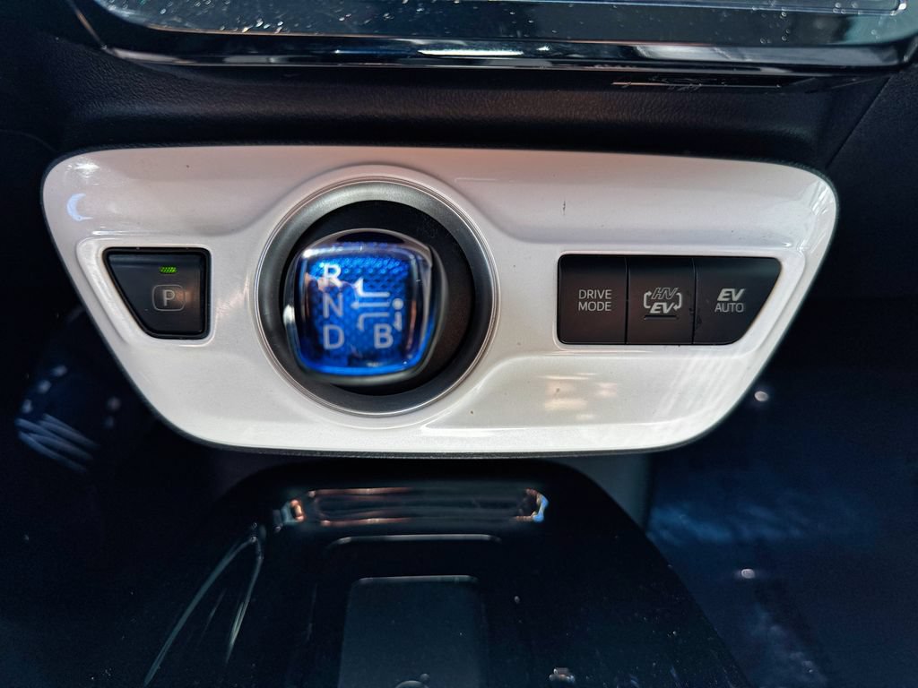 Used 2017 Toyota Prius Prime Premium w/ Preferred Accessory Package FWD image 51