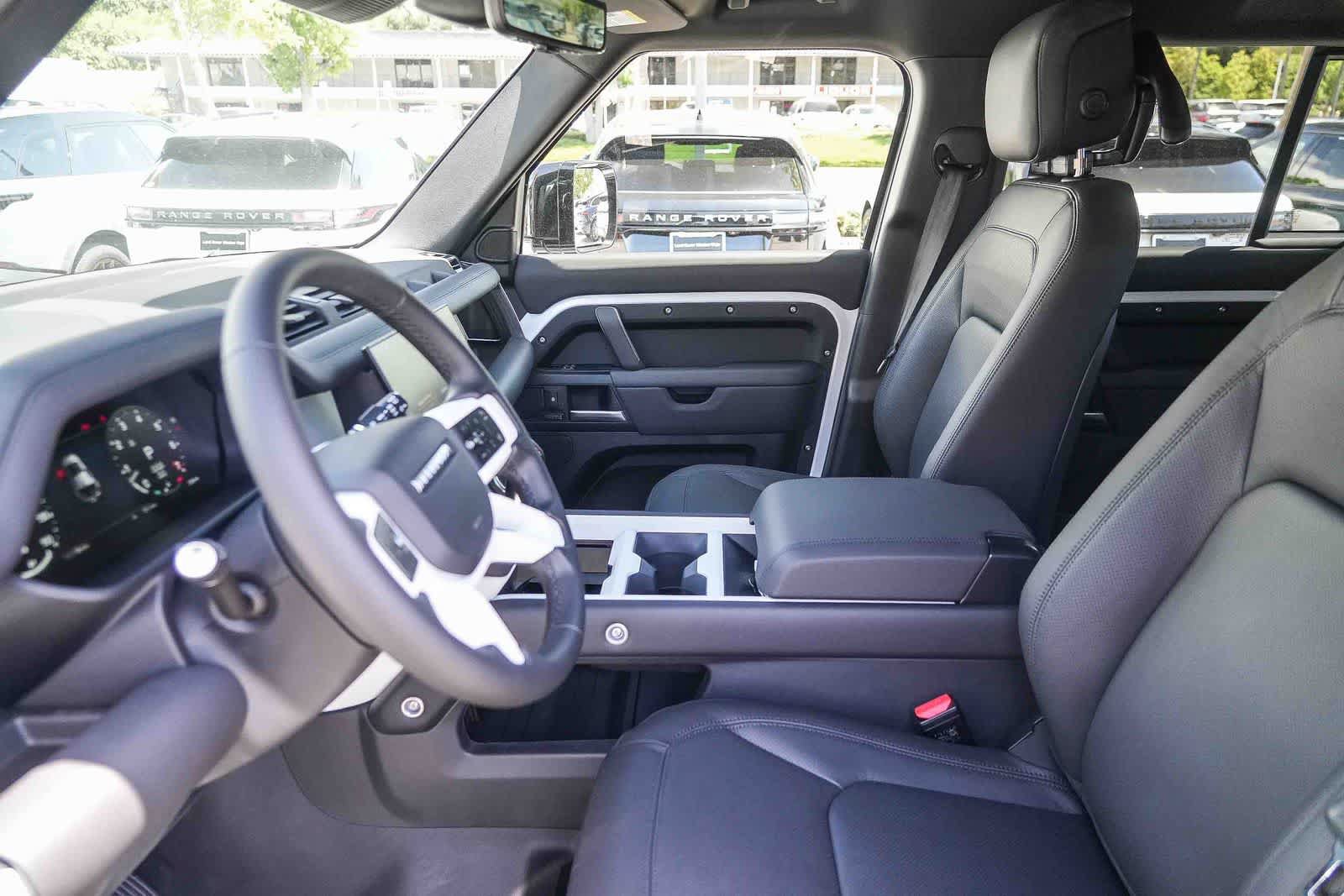 New 2026 Land Rover Defender 110 X-Dynamic SE AWD/4WD image 18