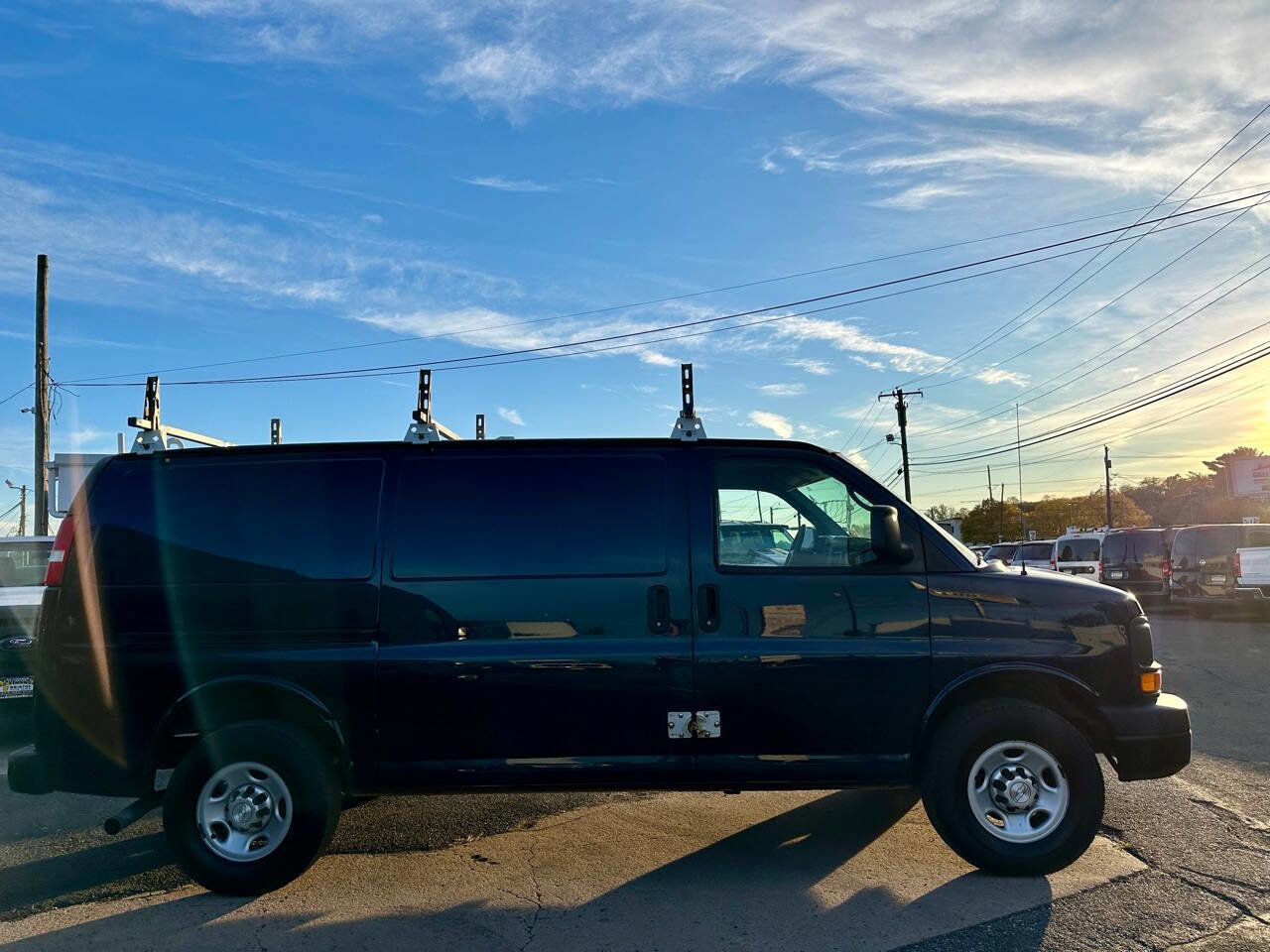 Used 2015 Chevrolet Express 3500 image 8