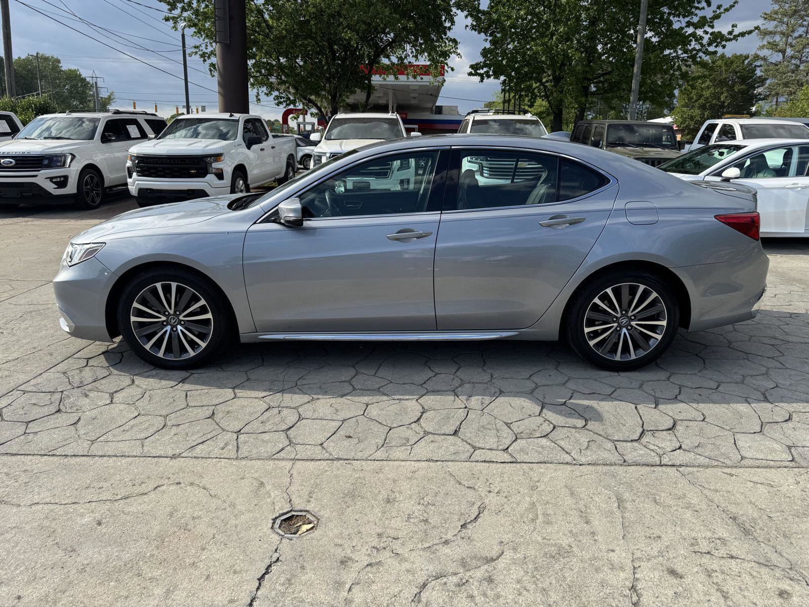 Used 2018 Acura TLX V6 w/ Advance Package FWD image 9
