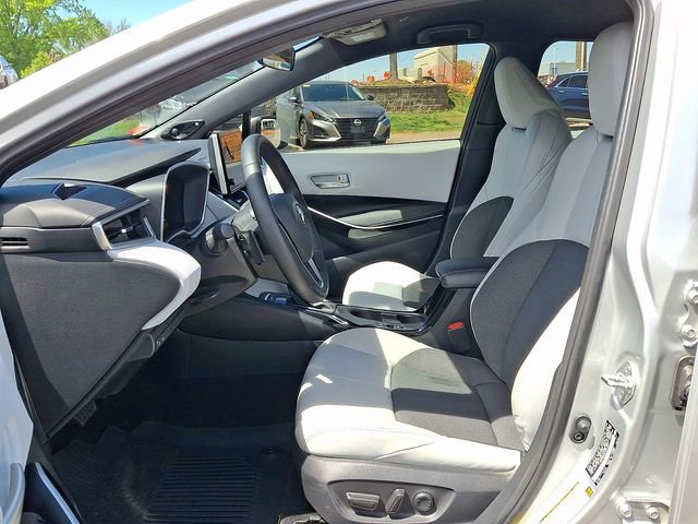 Used 2025 Toyota Corolla XSE image 9