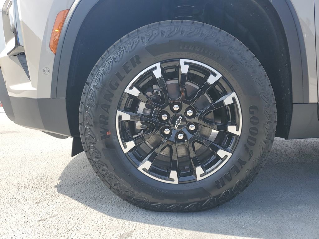 New 2026 Chevrolet Traverse Z71 w/ Enhanced Driving Package AWD/4WD image 6