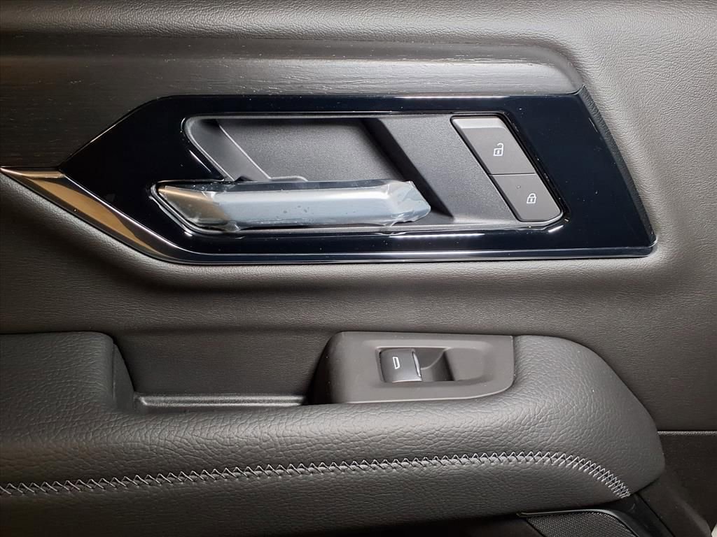 New 2026 GMC Yukon XL Denali w/ Advanced Technology Package image 14