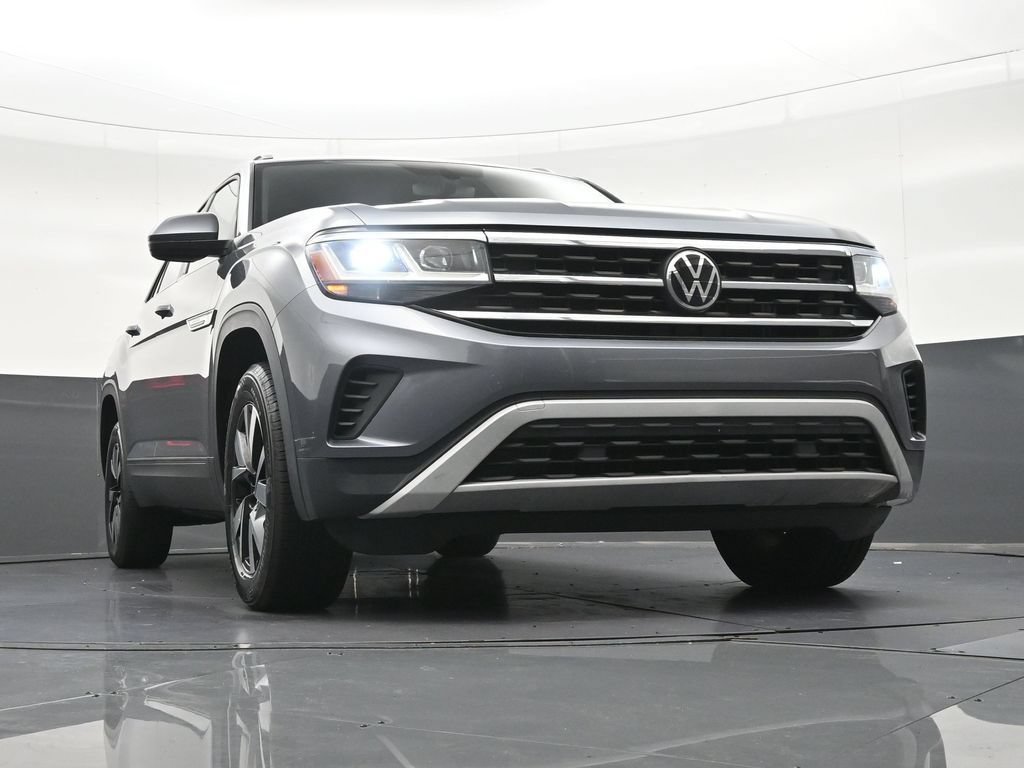 Used 2022 Volkswagen Atlas Cross Sport SE FWD image 34