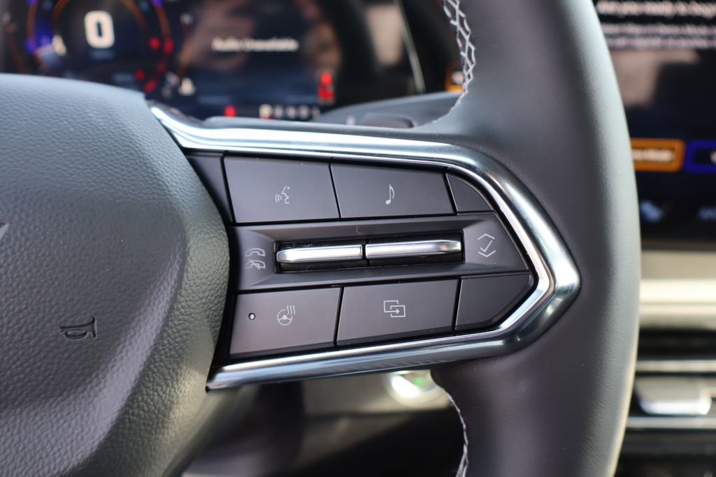 New 2026 Chevrolet Traverse LT w/ Midnight/Sport Edition image 15