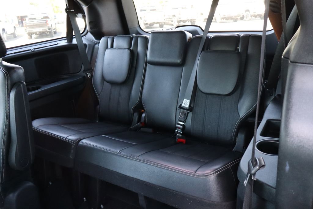 Used 2015 Chrysler Town & Country S w/ Driver Convenience Group FWD image 25