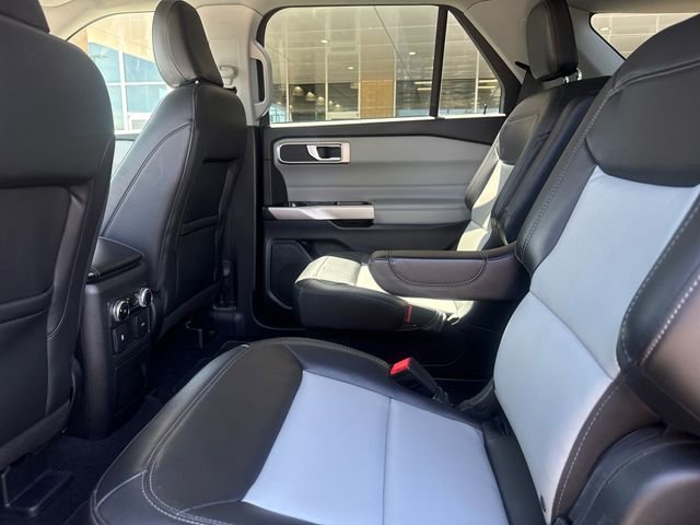Used 2023 Ford Explorer XLT w/ Equipment Group 202A AWD/4WD image 20