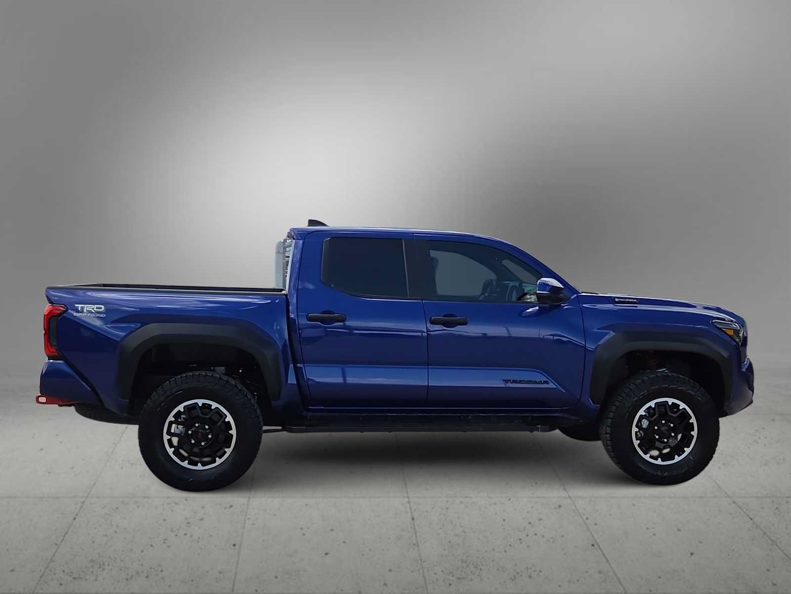 Used 2025 Toyota Tacoma TRD Off-Road w/ TRD Off Road Upgrade Package AWD/4WD image 9